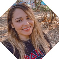 Emilly Bitencourt, Coordenadora de estratégia e performance - Pense Open